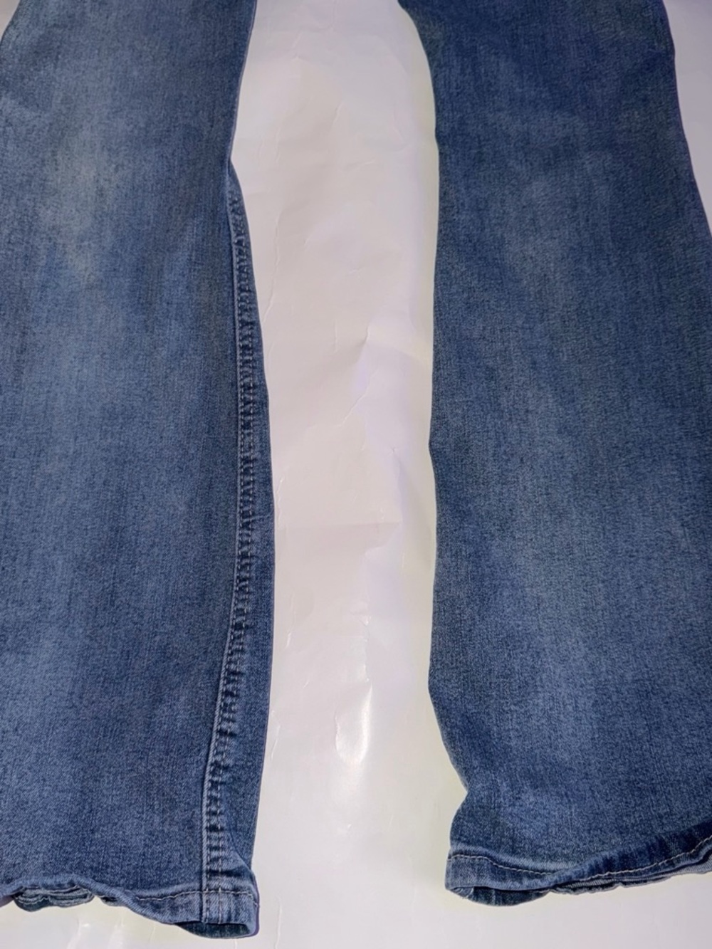 Classic Women's Flare Jeans in Medium Blue